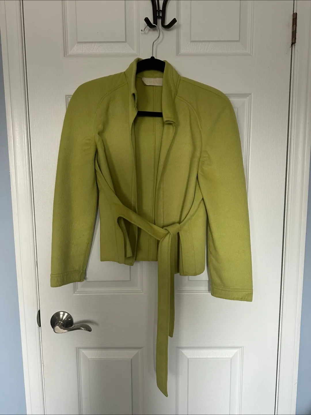 AUTH Vintage Valentino Green Cashmere Wool Jacket Made in Italy image indicator(3)