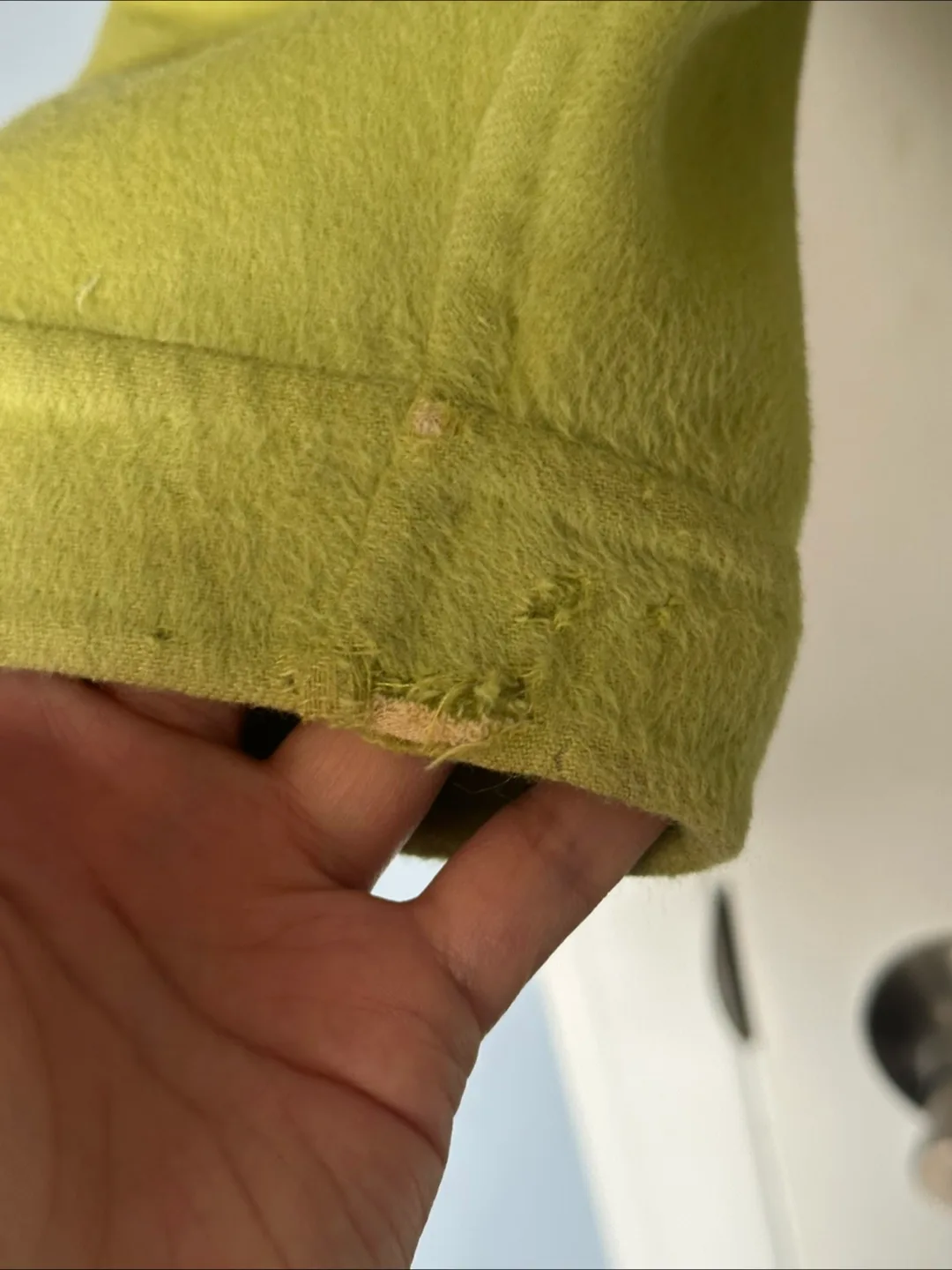 AUTH Vintage Valentino Green Cashmere Wool Jacket Made in Italy image indicator(9)