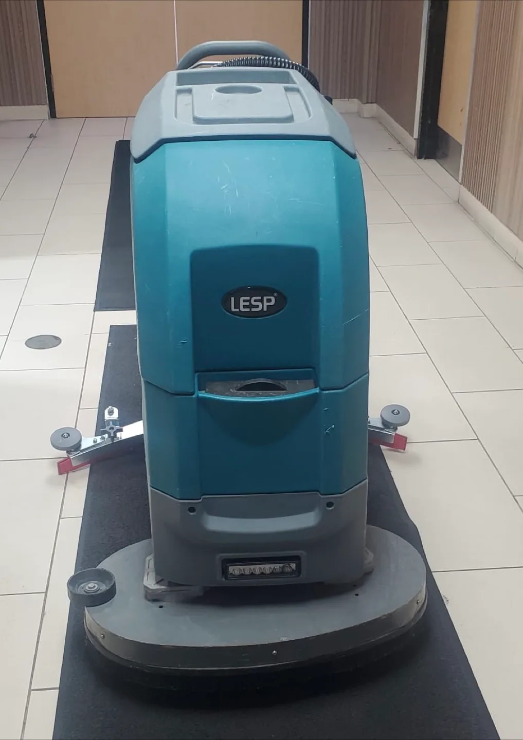 SJ700D Large Floor Scrubber Machine image indicator(4)