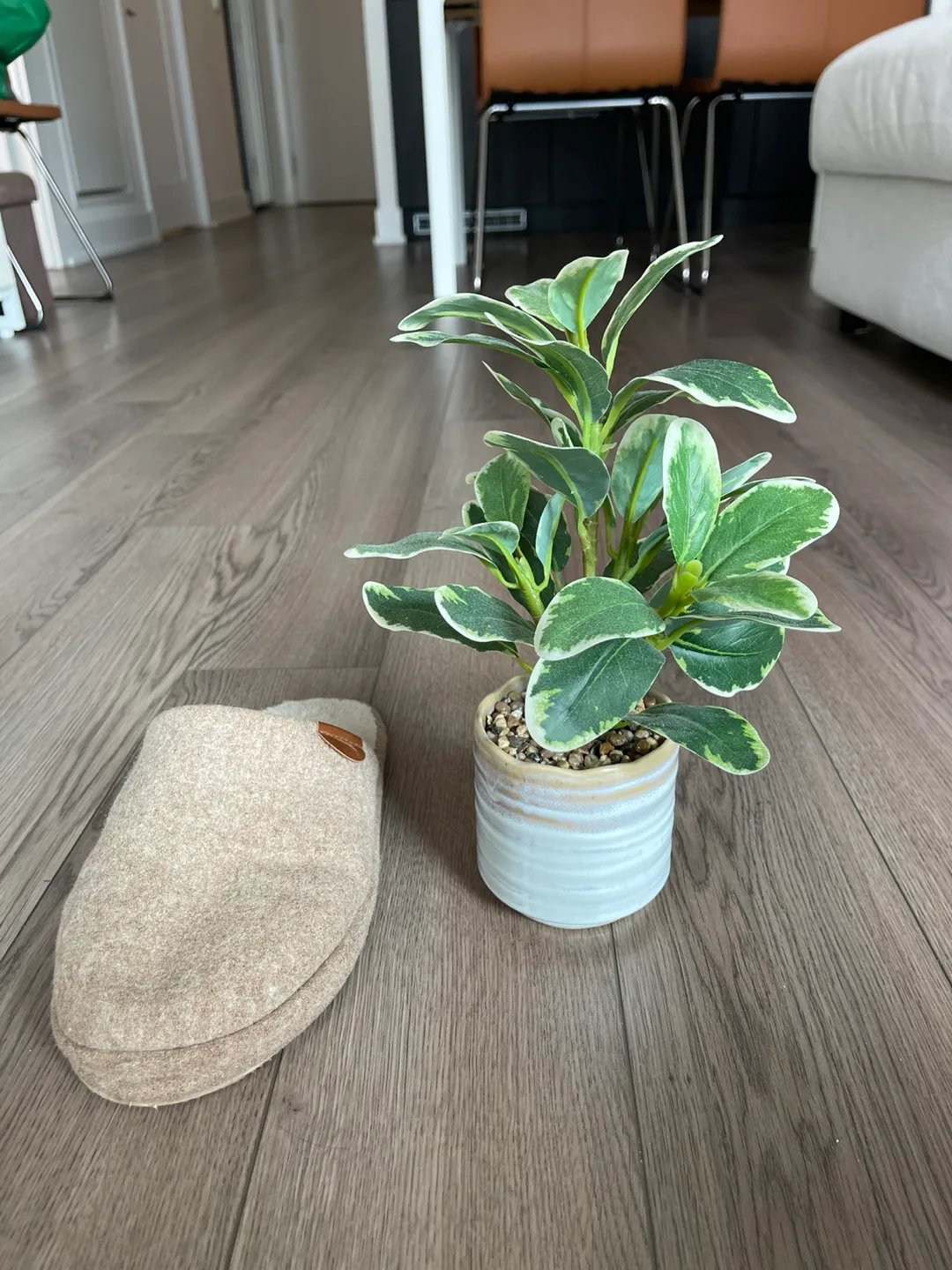 Artificial Plant with White Pot image indicator(4)