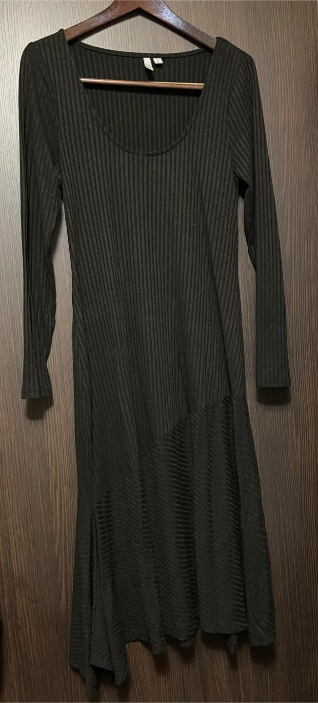 3 Bundle: Wilfred Silk dresses & ASOS Ribbed long dress image indicator(4)