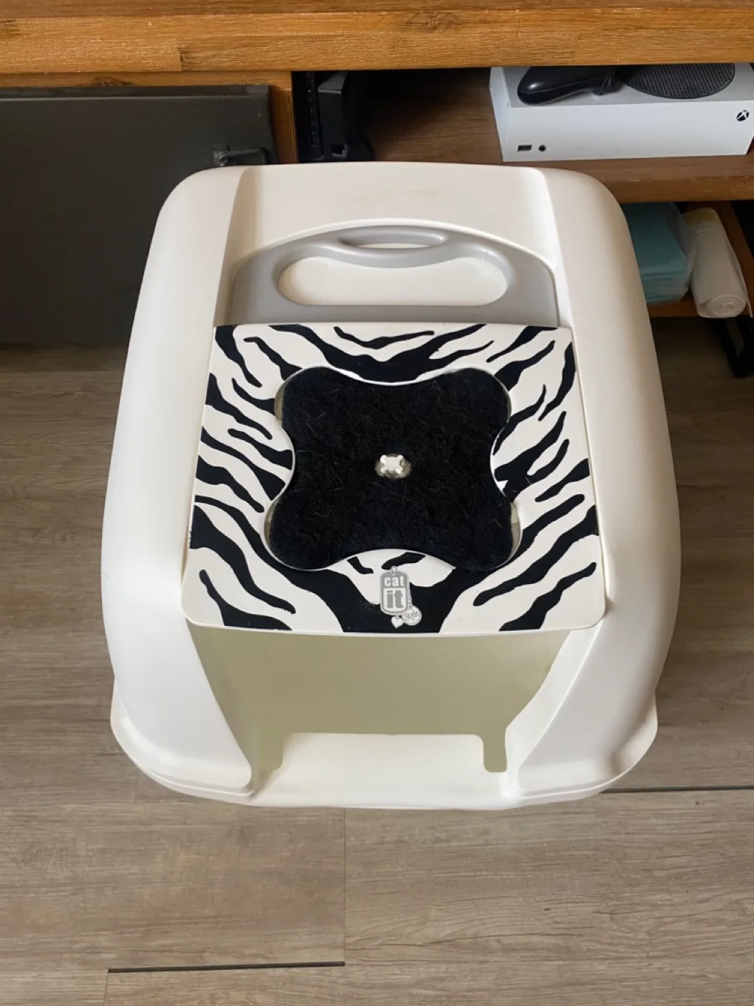 Catit Jumbo Litter box thumbnail