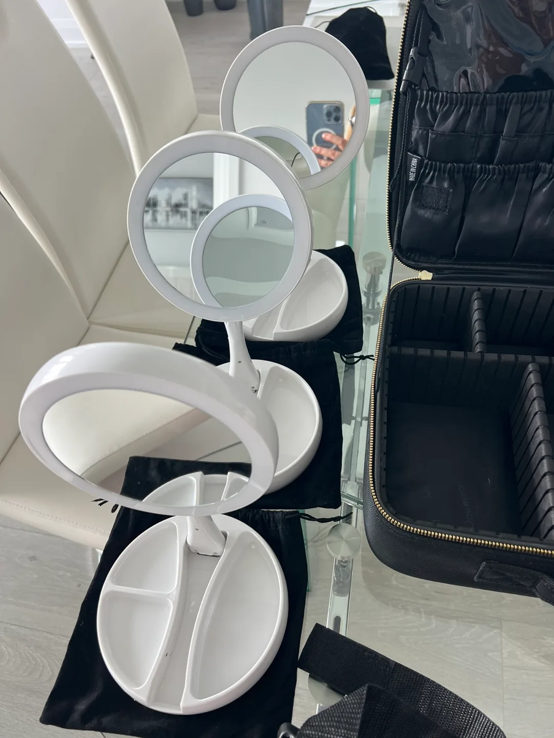 MSQ Makeup Train Case & Vanity Mirror Set image indicator(4)