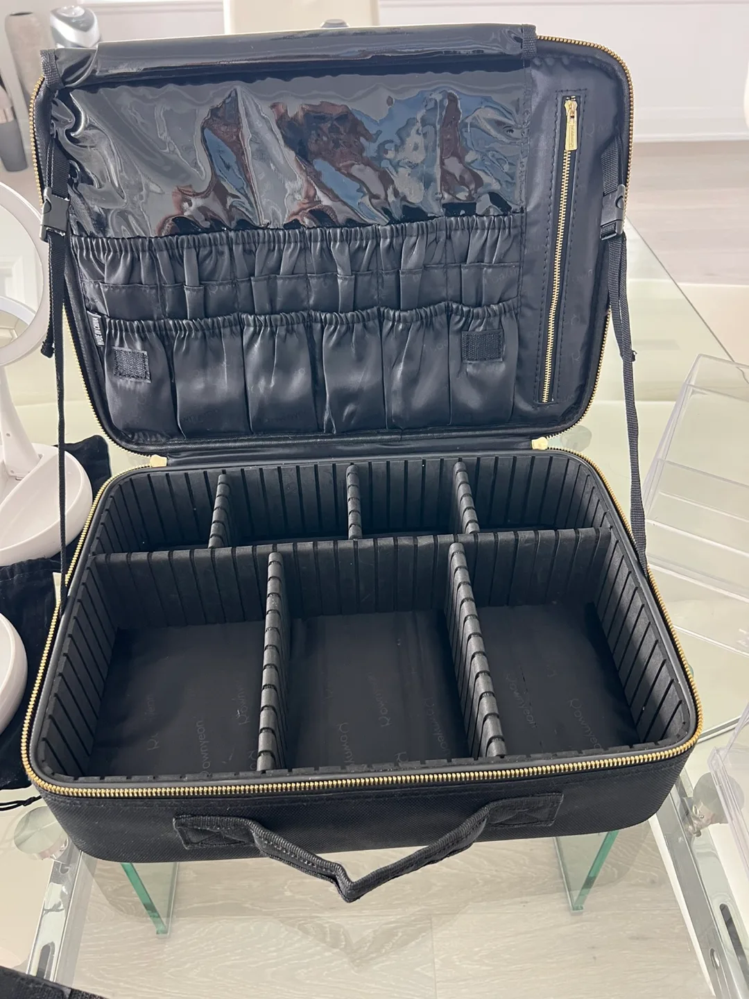 MSQ Makeup Train Case & Vanity Mirror Set image indicator(3)