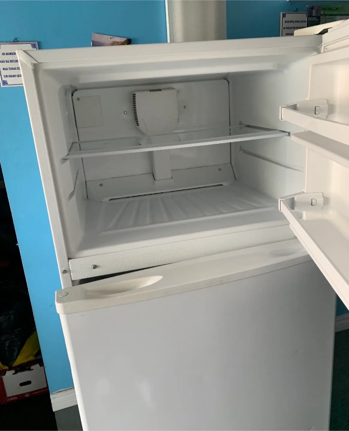 Maytag White Refrigerator image indicator(2)