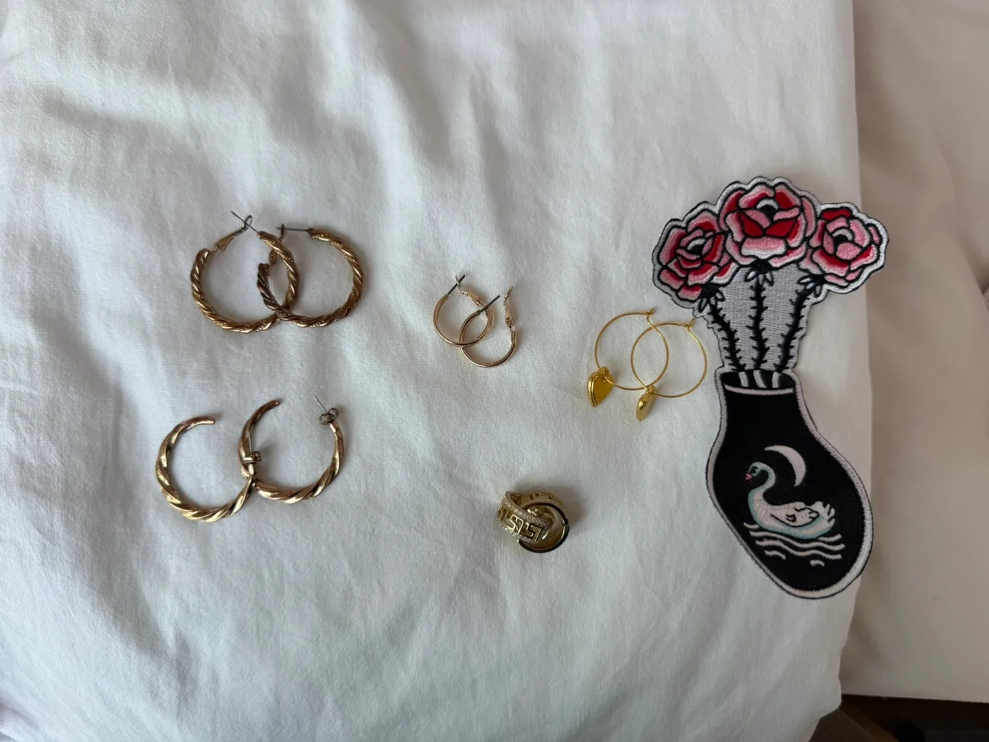Gold Tone Earrings and patch thumbnail