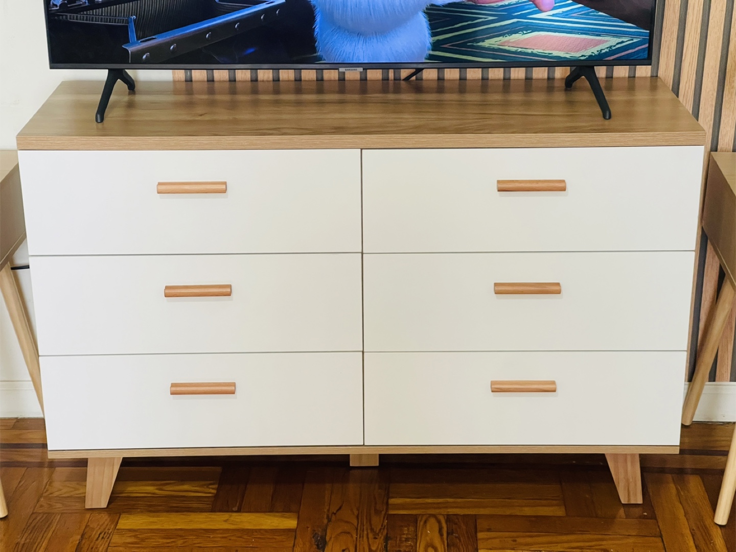 White & Wood 6-Drawer Dresser