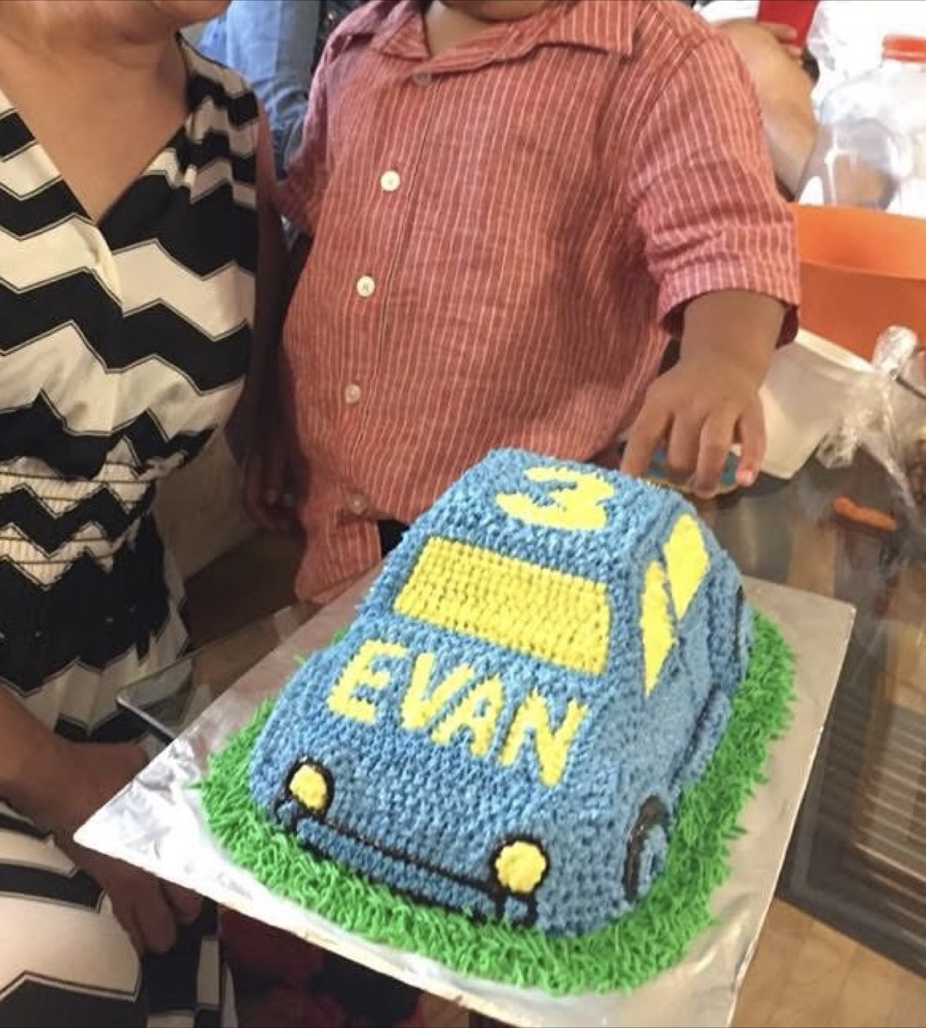 Car Shaped Cake Pan - photo 2