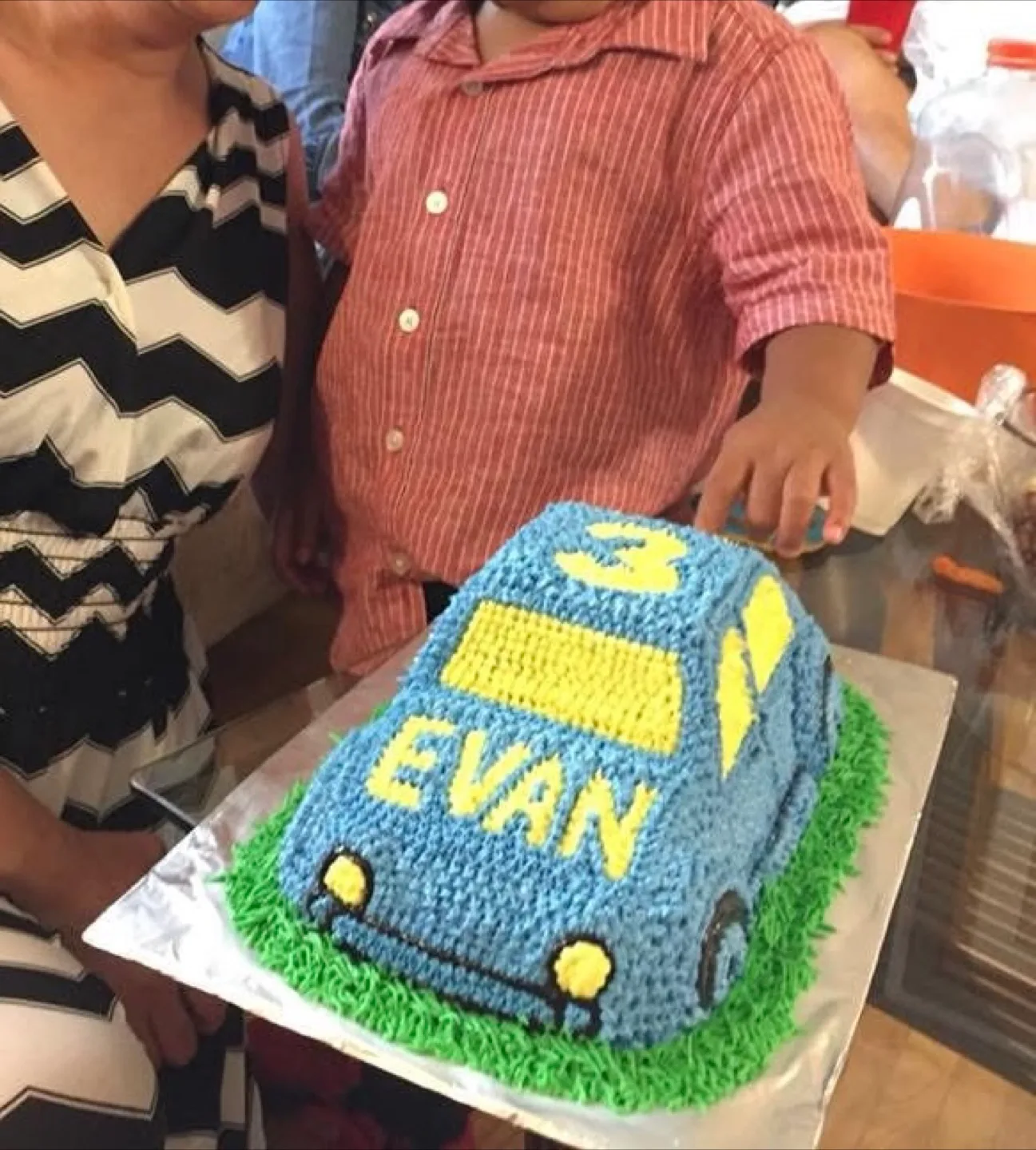 Car Shaped Cake Pan image indicator(2)