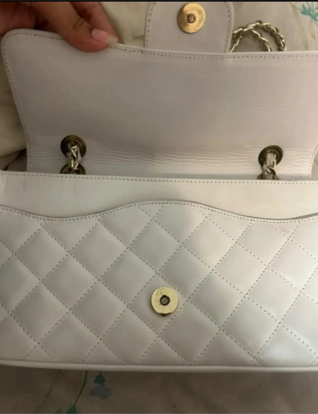 Boulevard White Leather Shoulder Bag image indicator(4)