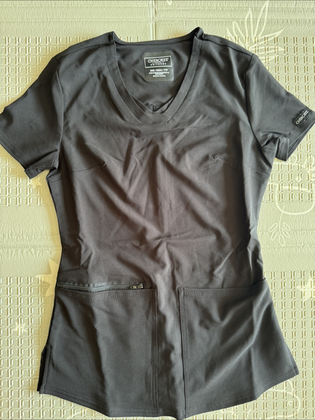 CHEROKEE scrubs top size XS