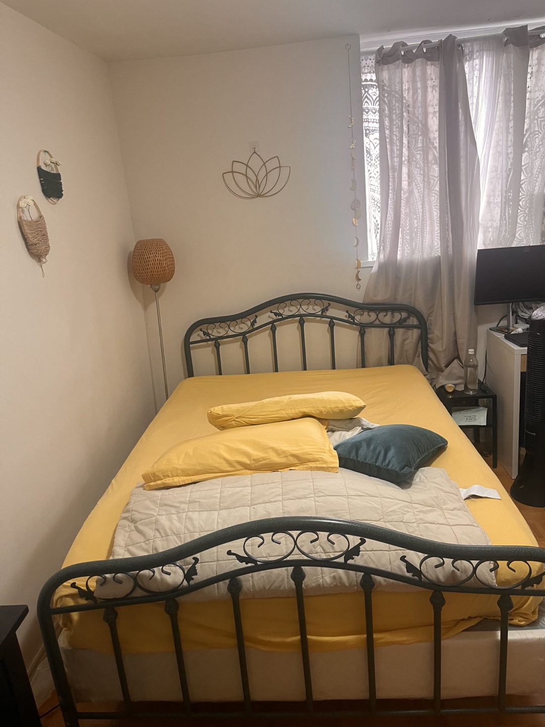 Teal Green Metal Bed Frame (Queen) with Box Bed – Vintage Design - photo 2