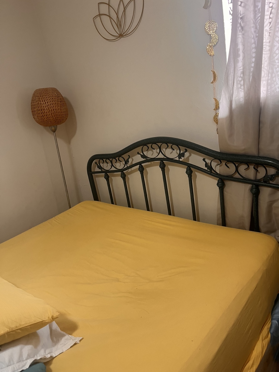 Teal Green Metal Bed Frame (Queen) with Box Bed – Vintage Design - photo 4