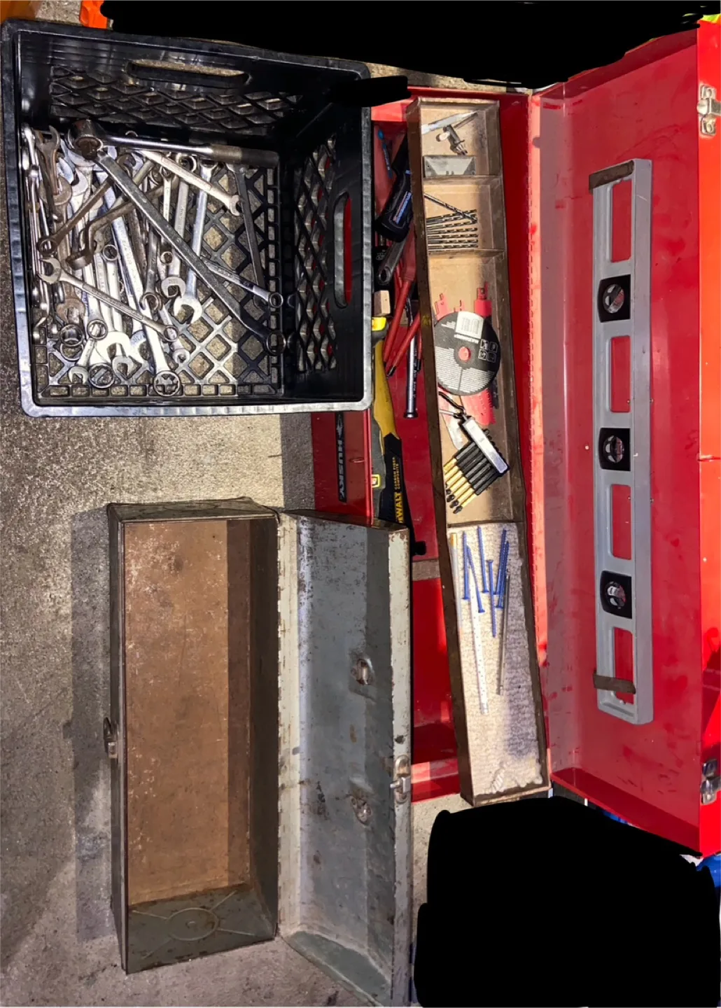 Tool boxes and wrenches image indicator(2)