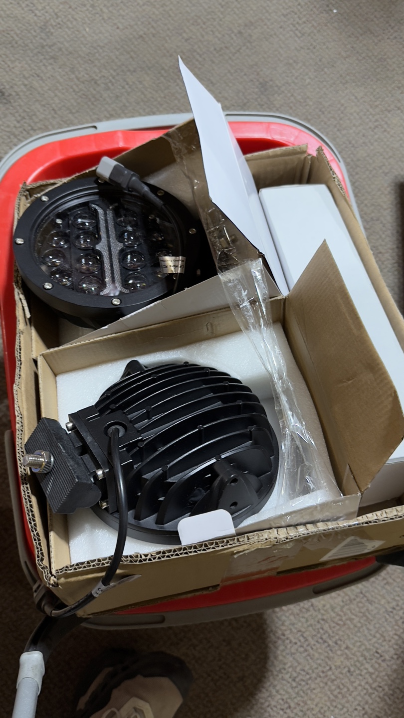 Audio Haus LED Spotlight 70W Set (New) - photo 4