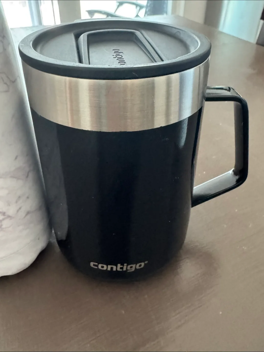 Contigo Travel Mug - Black + Water bottle thumbnail