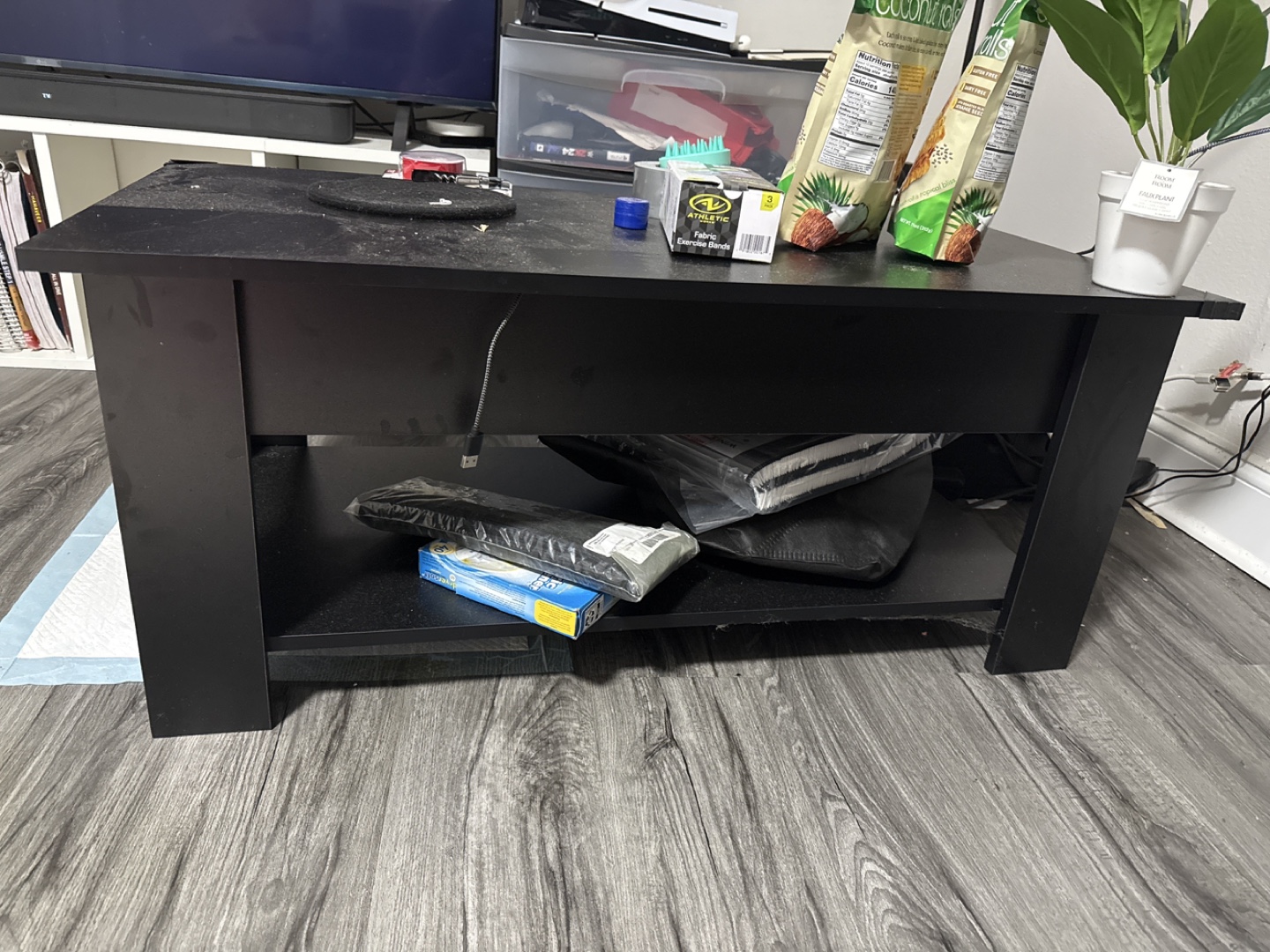 Black Lift-Top Coffee Table recent buy