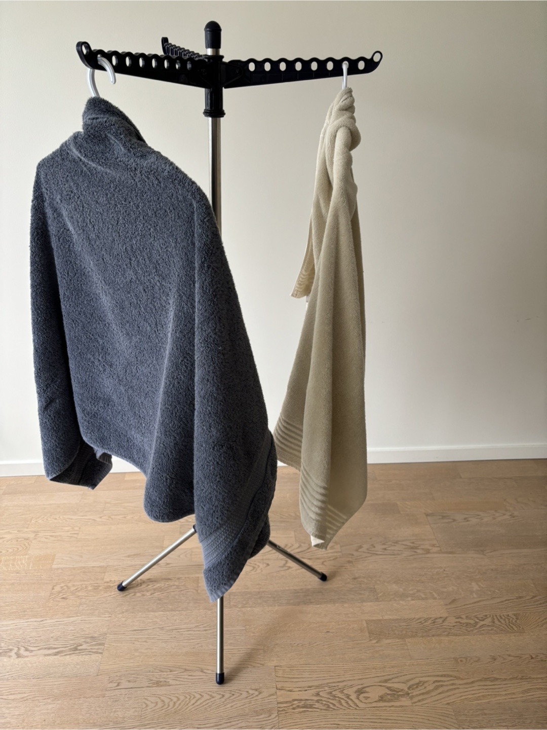 Clothes Drying Rack (foldable) - photo 2