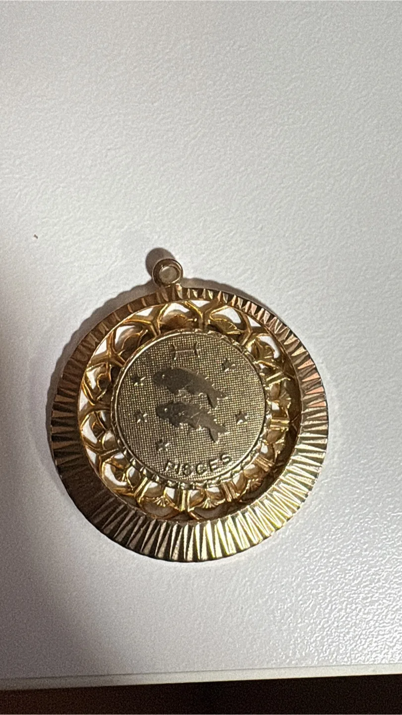 Vintage Gold Plated Pisces Zodiac Pendant thumbnail