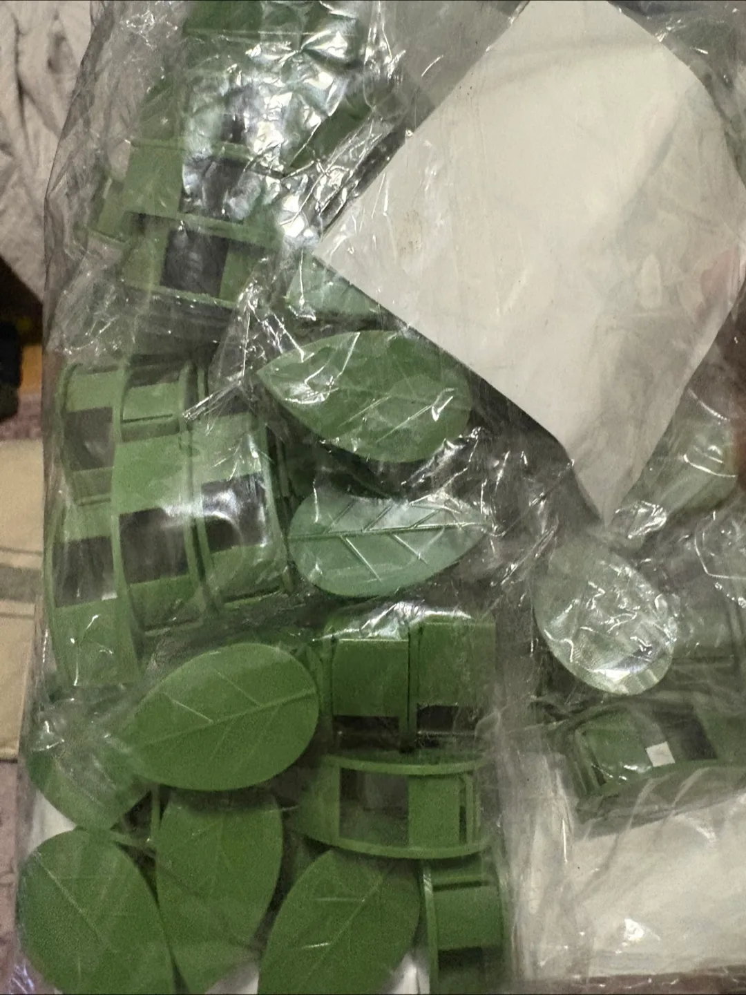 New popokk 100 PCS Plant Climbing Wall Fixture Clips thumbnail
