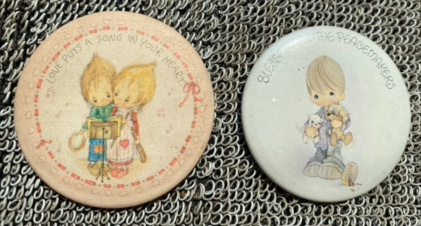 Two Vintage Precious Moments buttons 🧡 thumbnail