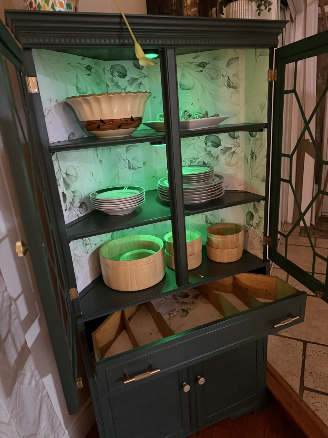 Green Display Cabinet - photo 3