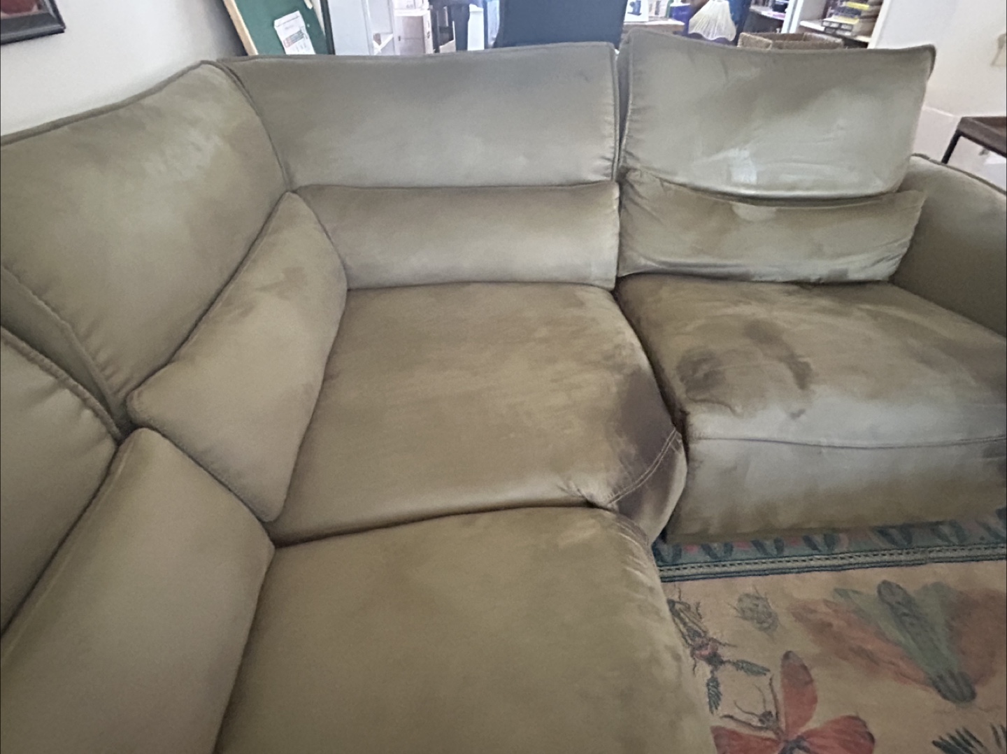 FREE TO COLLECT - Electric Recliner Sectional - Olive Green Velv - photo 5