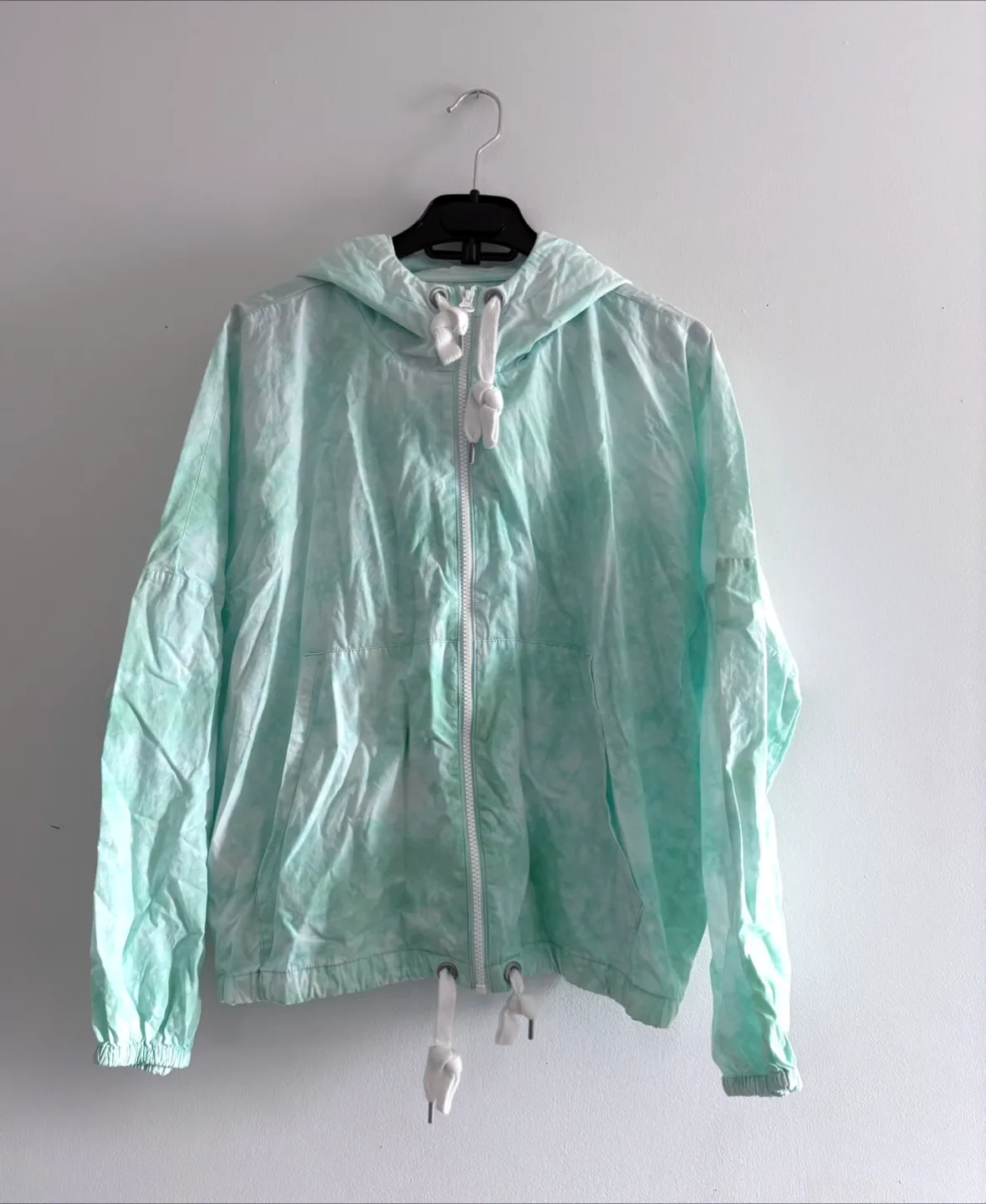 American Eagle Windbreaker - Size M thumbnail