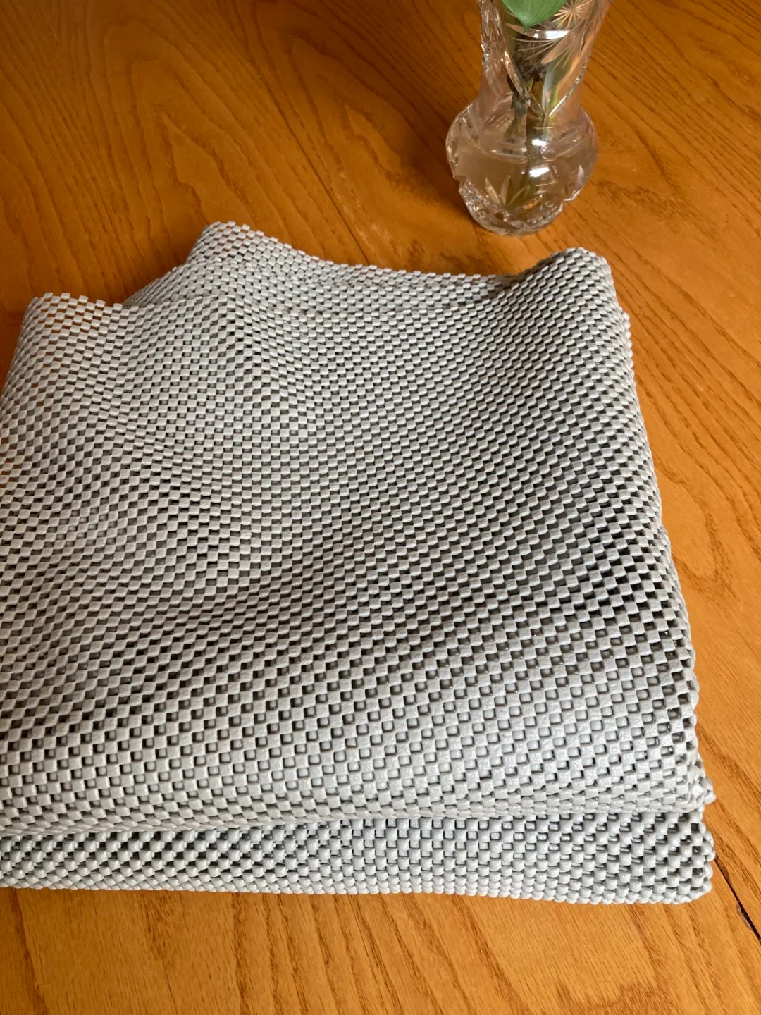 Like-New 2 Silhouette Home Anti-Slip Rug Underlays thumbnail