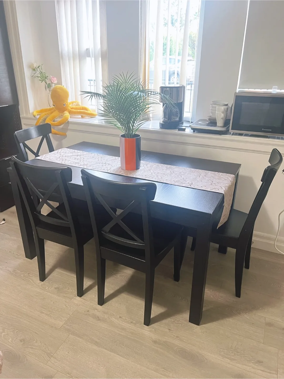 IKEA Extendable Dining Table + 4 Chairs,delivery available thumbnail
