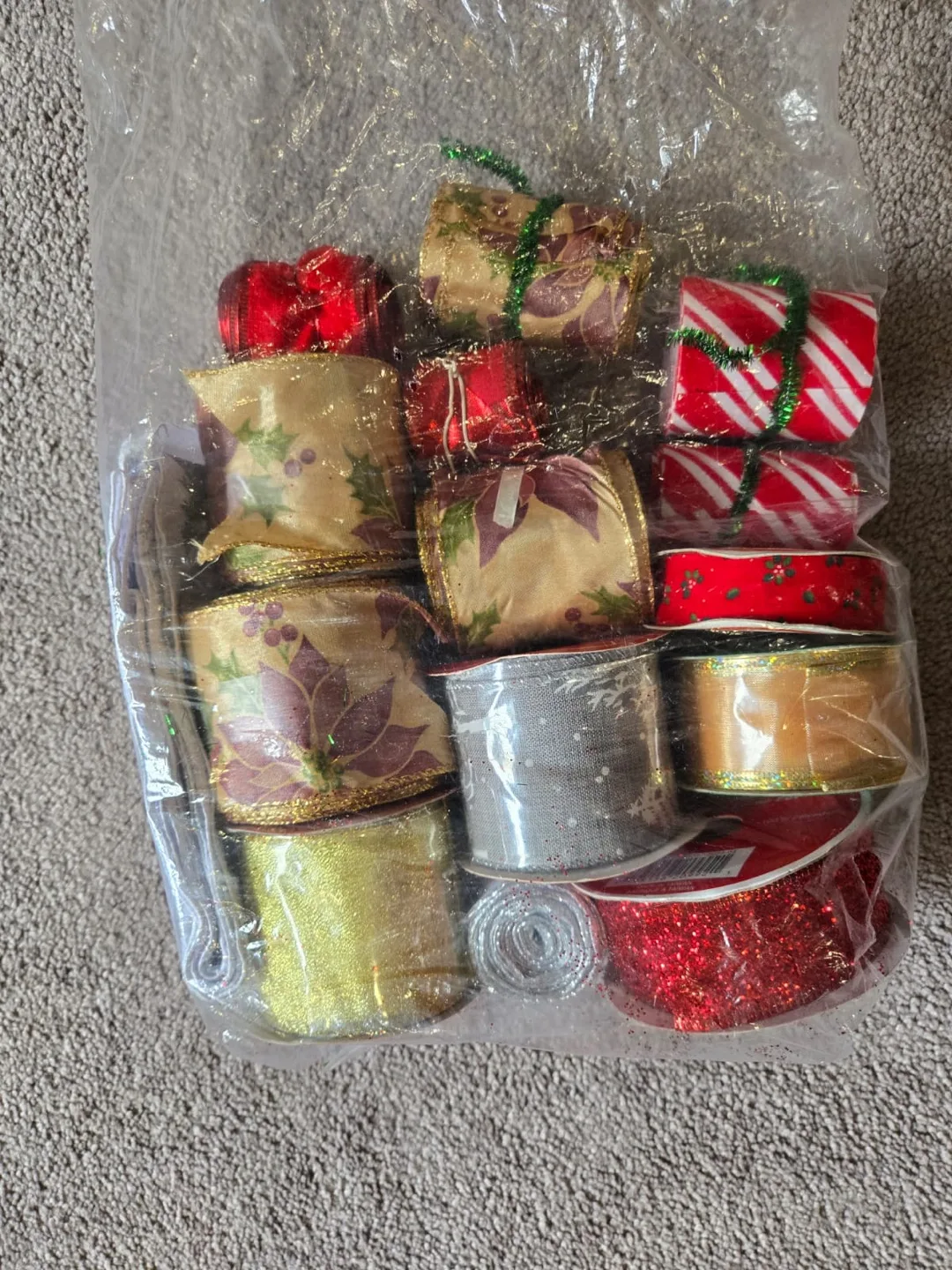 Bag of Holiday Ribbons thumbnail