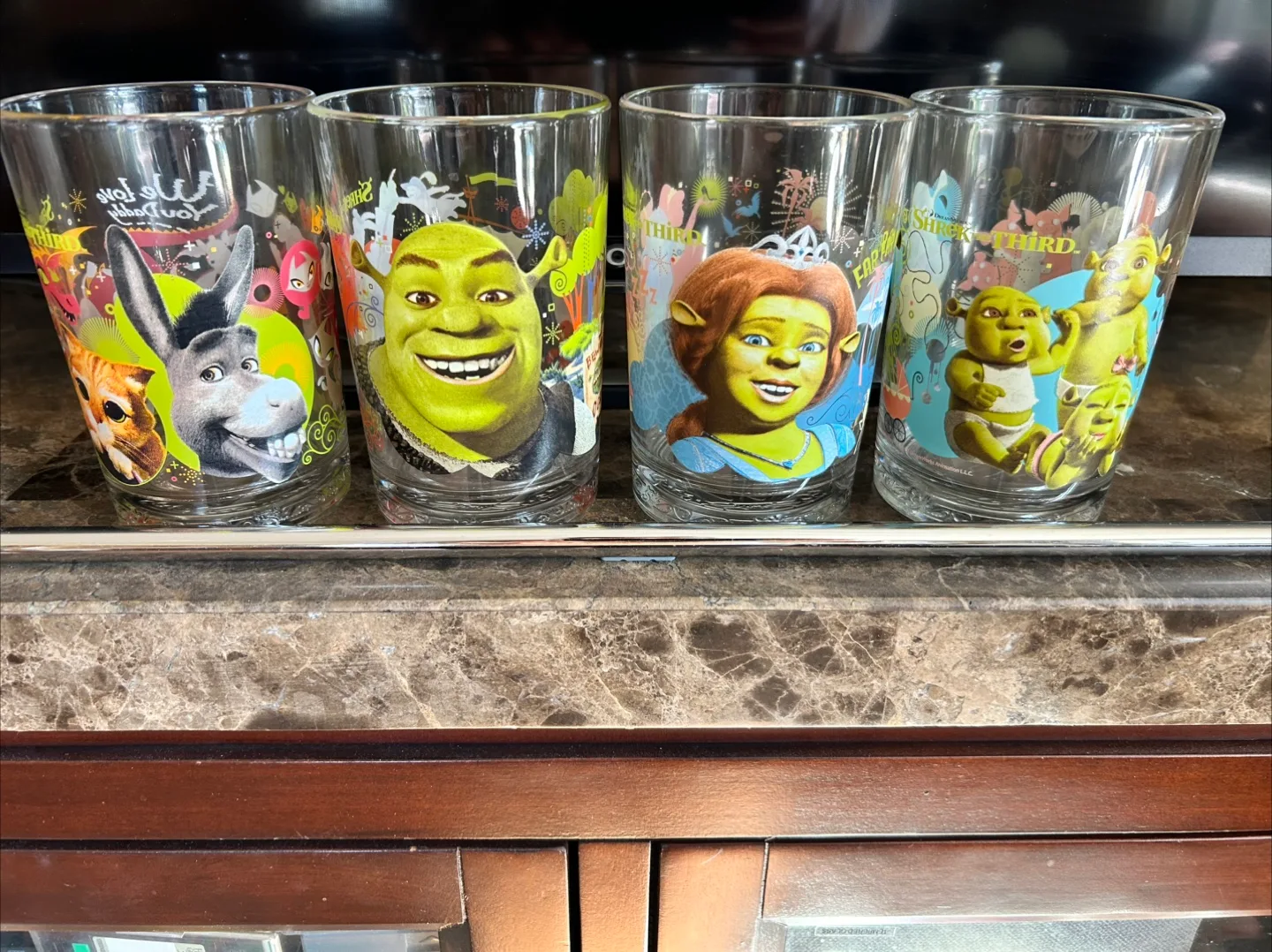 Shrek the Third Collectible Glasses -  Set of 4 thumbnail