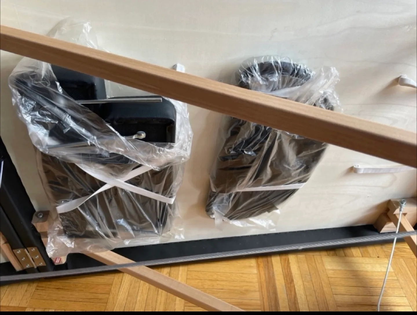 Portable Massage Table - Black image indicator(7)