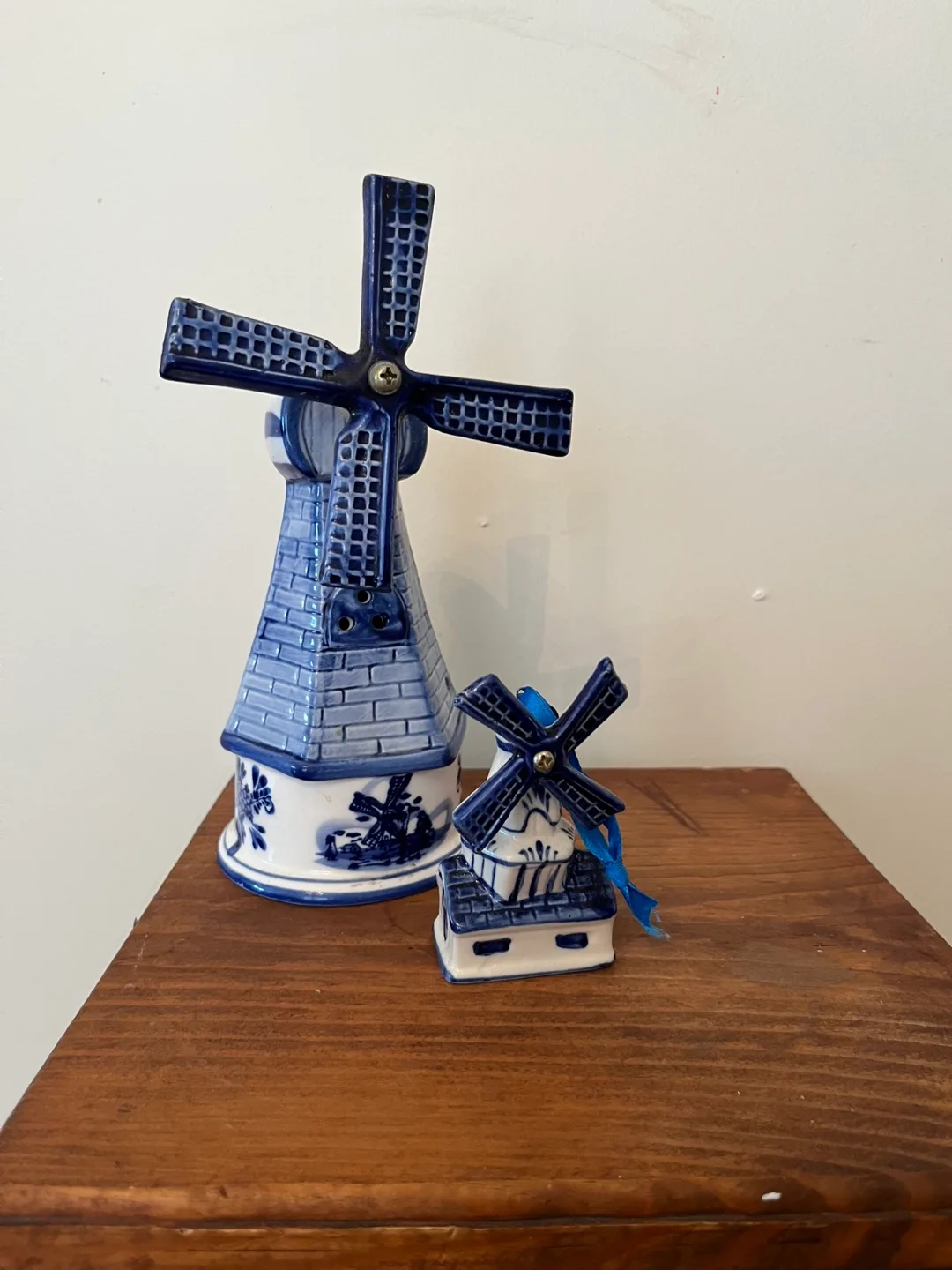 Delft Blue Windmill Figurines - Set of 2 thumbnail