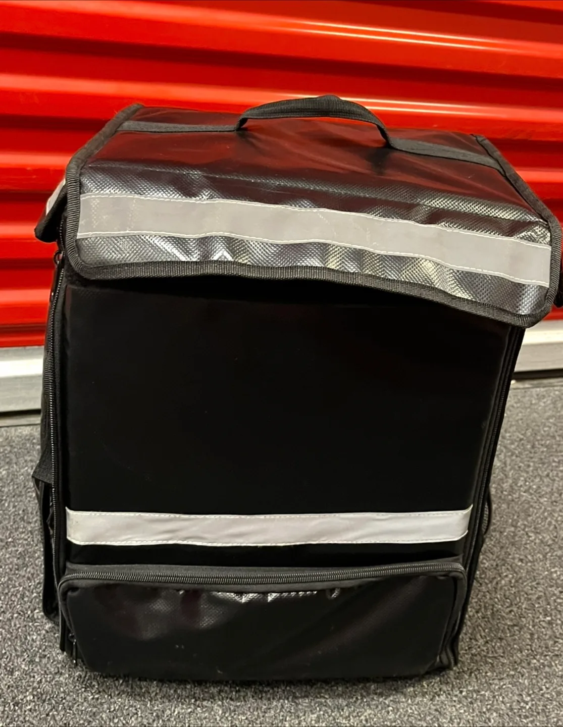 Black Insulated Food Delivery Backpack thumbnail