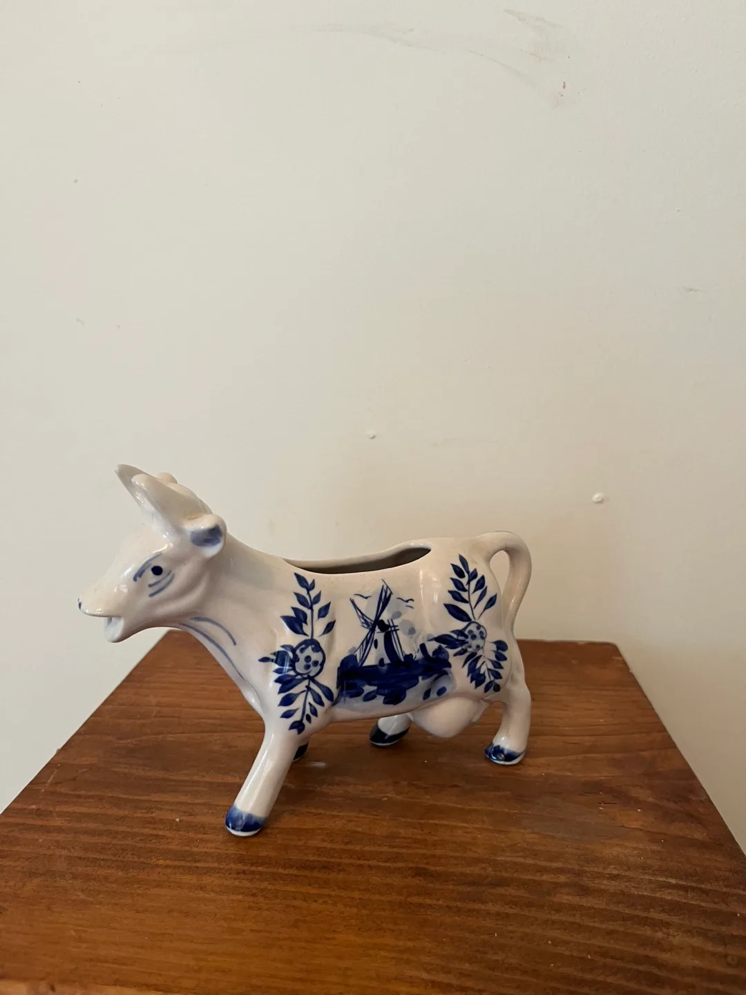 Vintage Delft Hand Painted Cow Creamer thumbnail