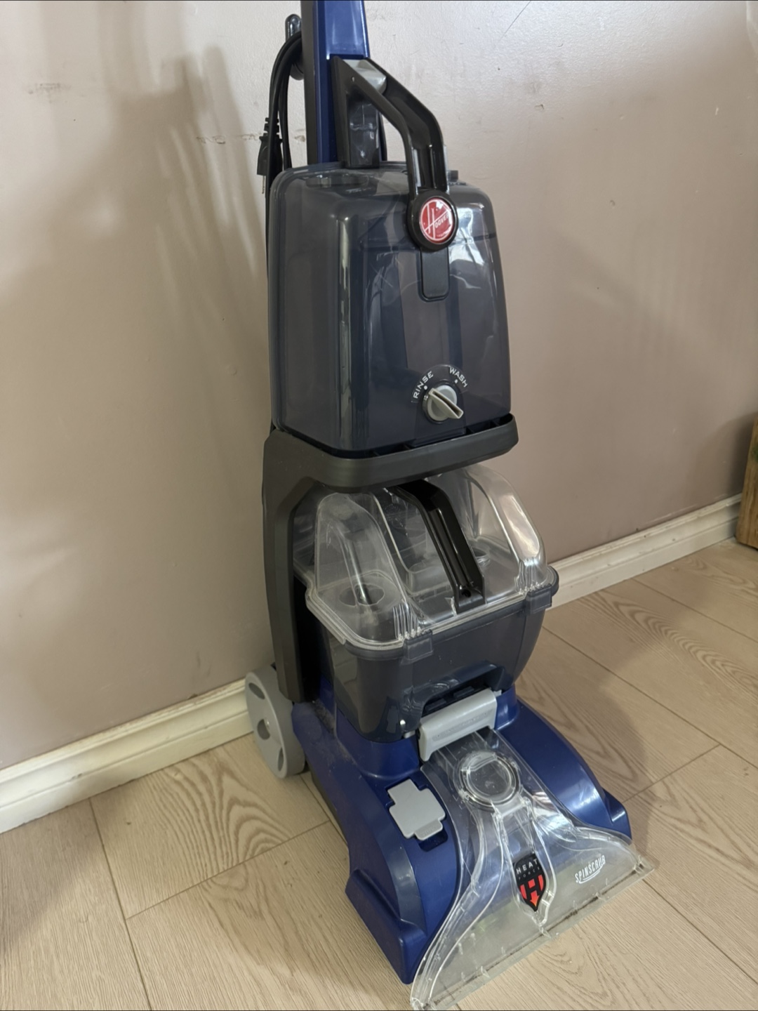 Hoover Power Scrub Deluxe Carpet Cleaner (BRAND NEW