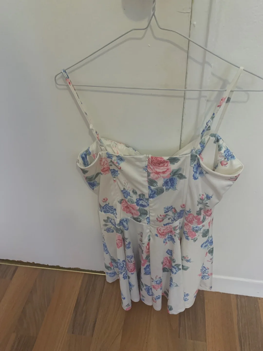 Ardene Floral Dress - Size L image indicator(2)