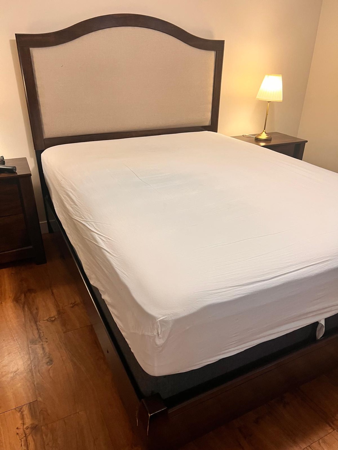 Ashley Queen bed (Medium Brown), with box spring and mattress - photo 2
