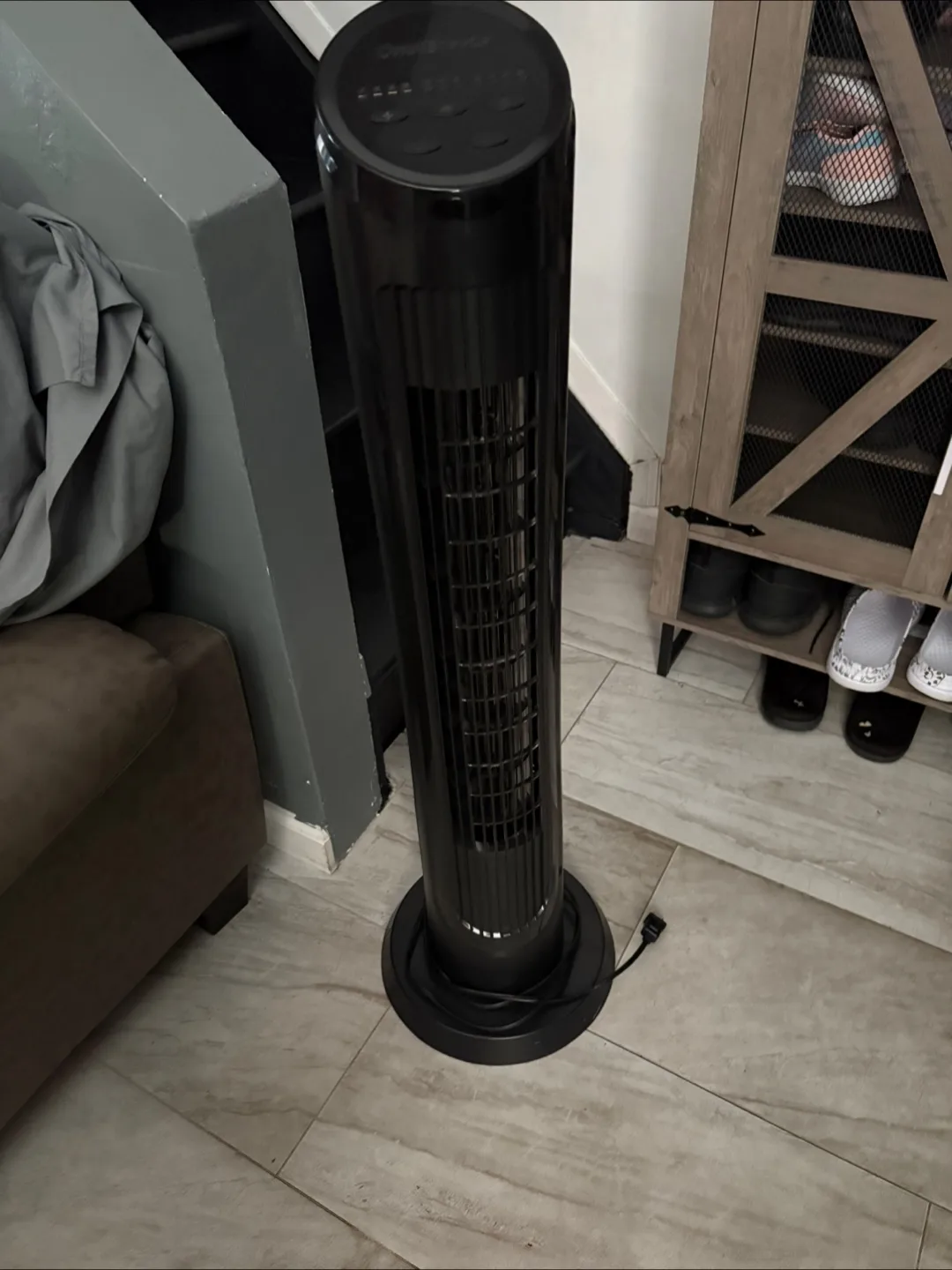 OmniBreeze Black Tower Fan thumbnail