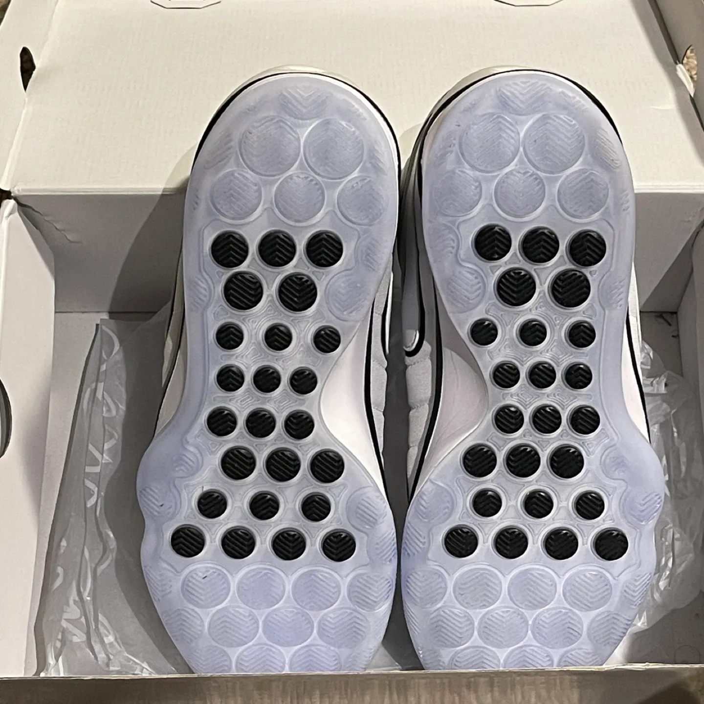 Nike Air Zoom G.T. Hustle 2 - Size 12 image indicator(6)