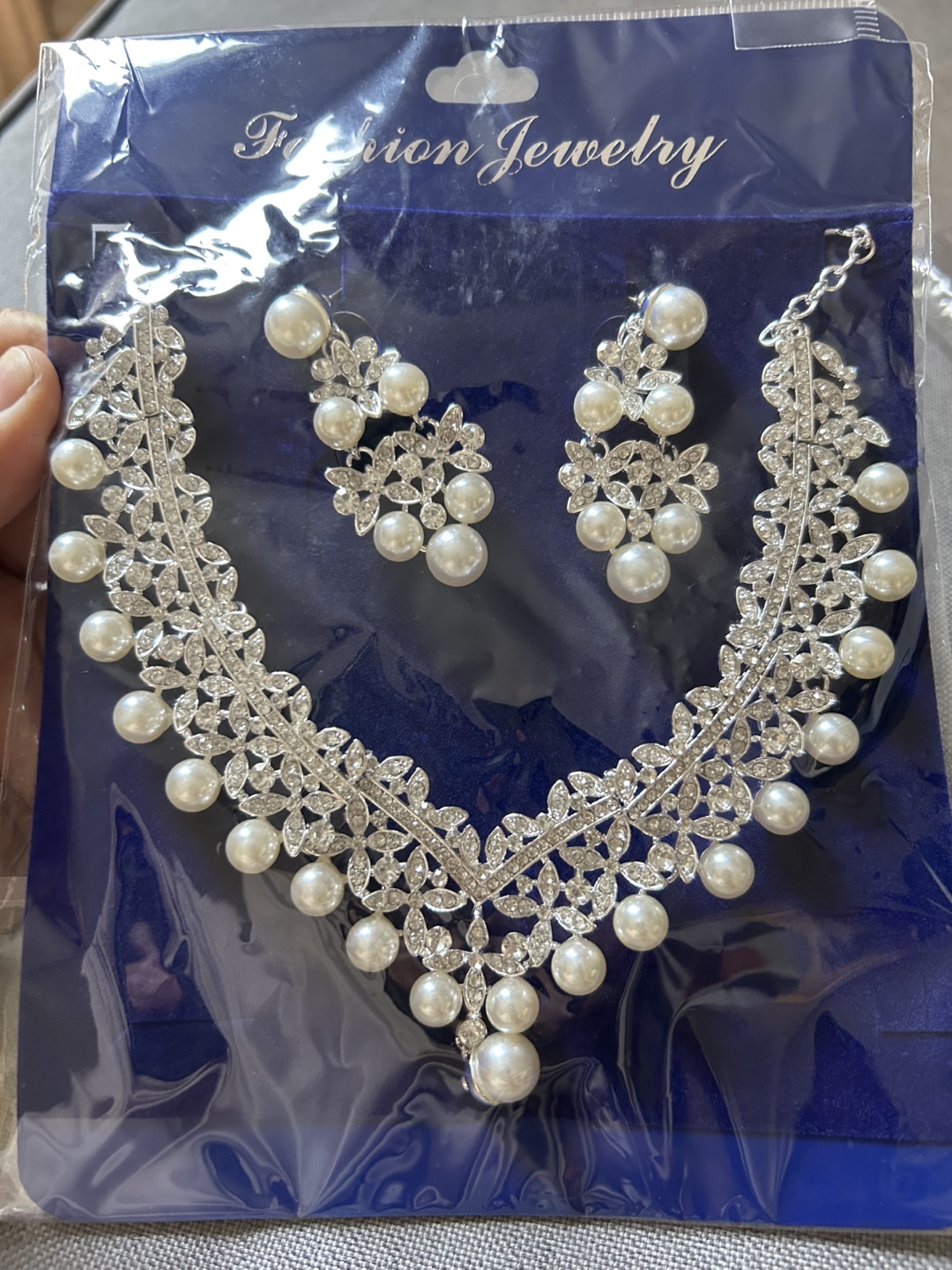 Fashion Jewelry Necklace and Earrings Set