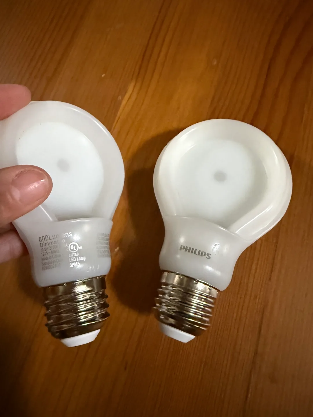 Philips 800 Lumens LED Light Bulbs image indicator(2)