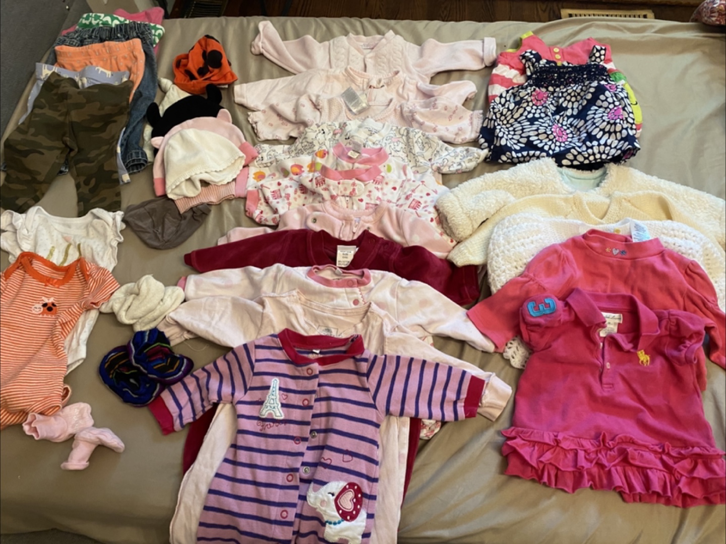 30+ pc baby Girl Clothes Bundle - Size 0-3m