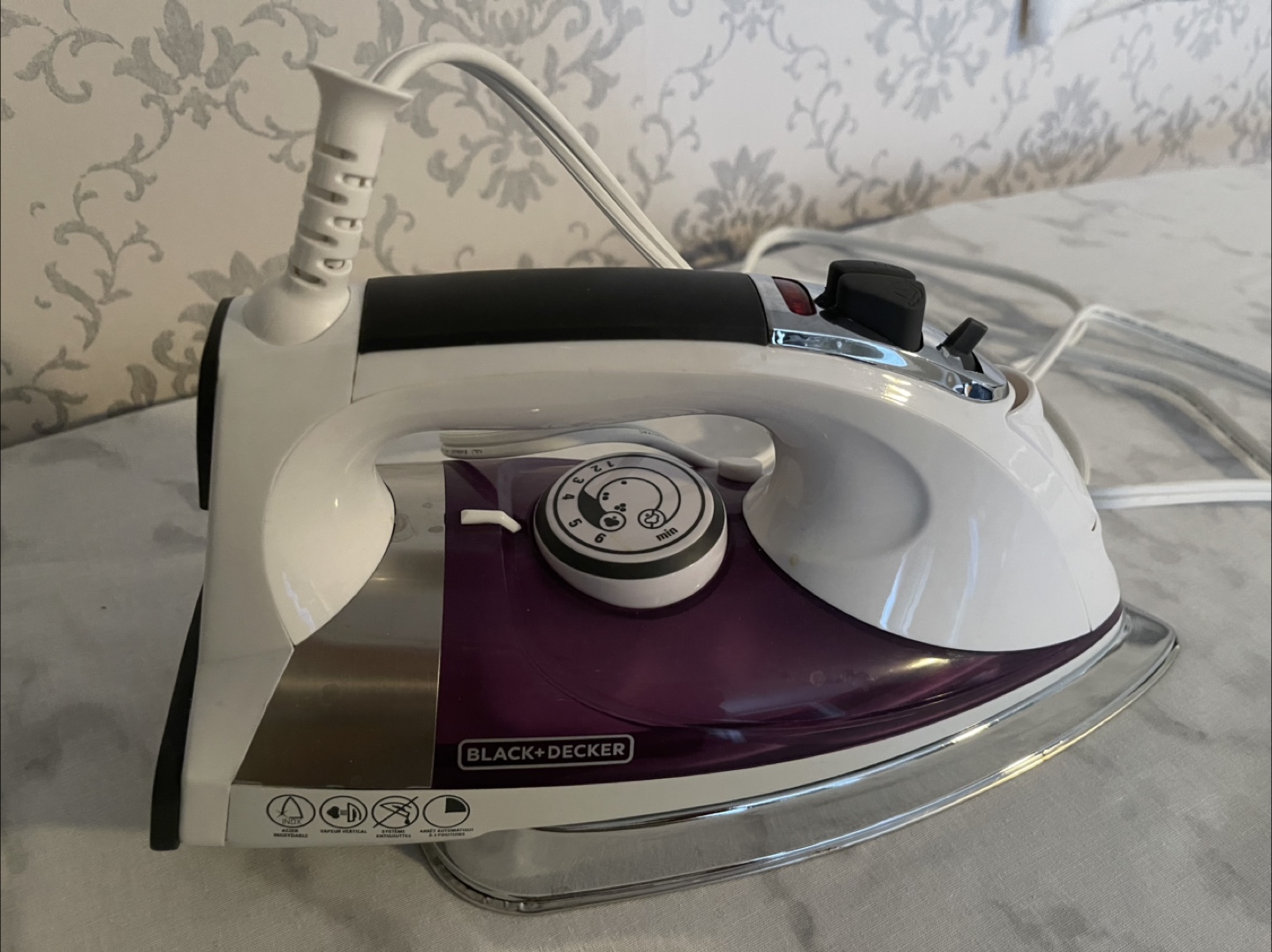 Black+Decker Iron and Iron board - photo 3