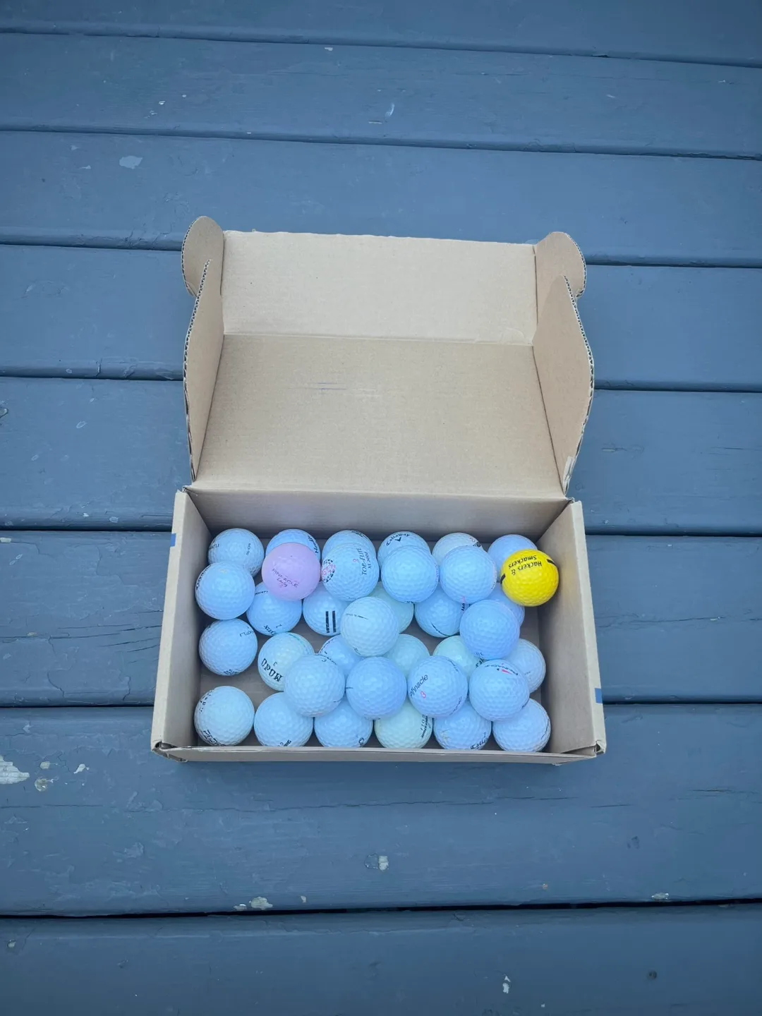 36 Mixed Golf Balls thumbnail