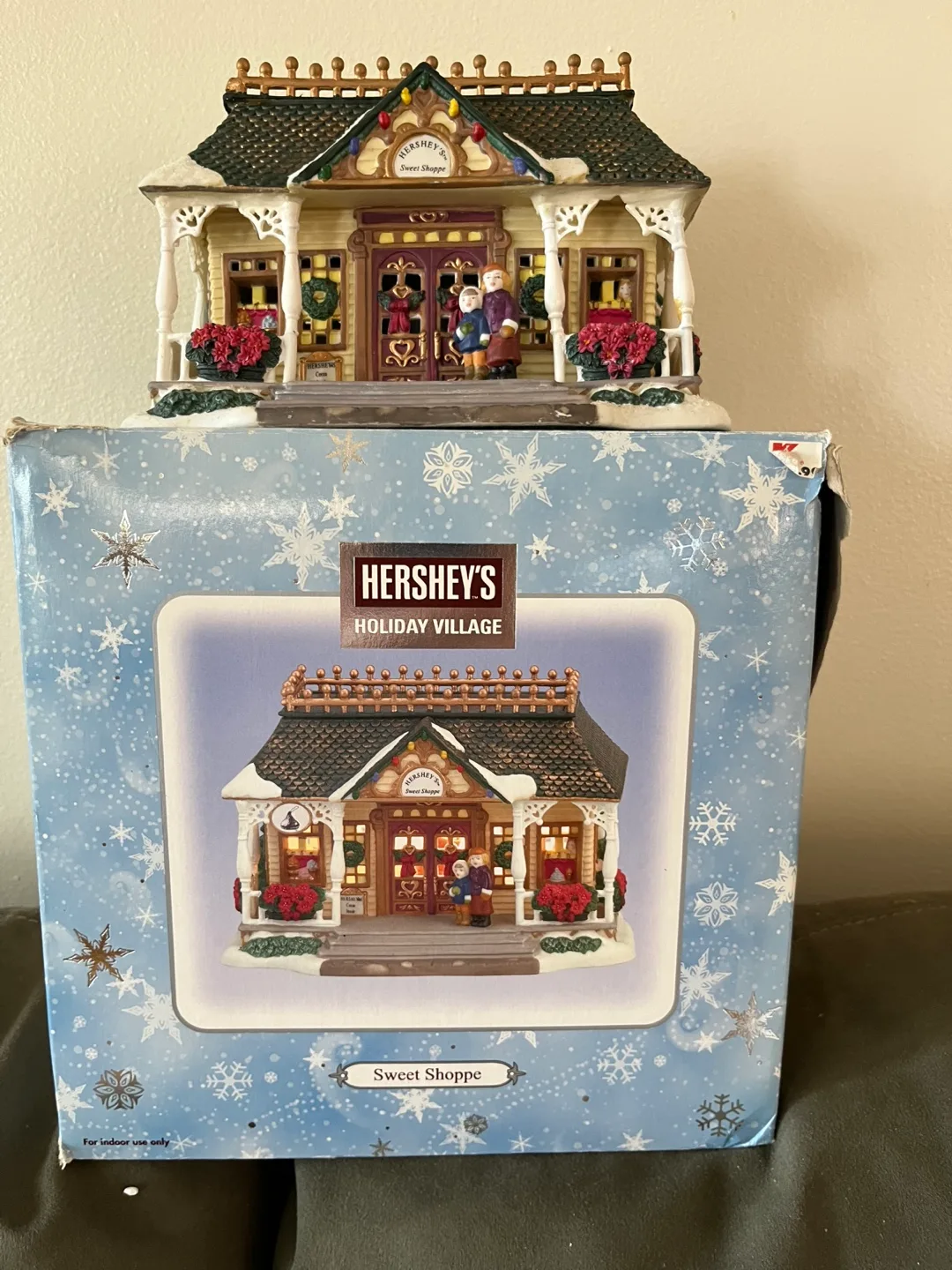 Hershey's Holiday Village Sweet Shoppe thumbnail