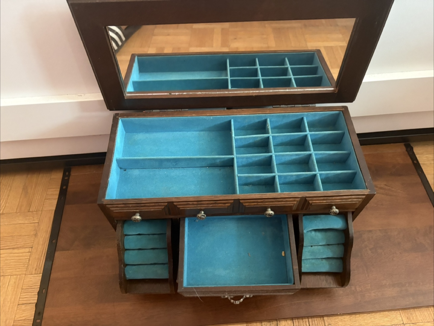 Wooden Jewellery Box with Mirror - photo 2