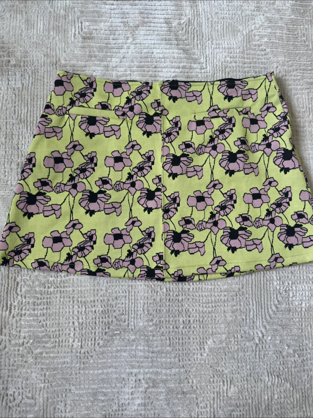 NEW Zara Floral Mini Skirt - Size L thumbnail