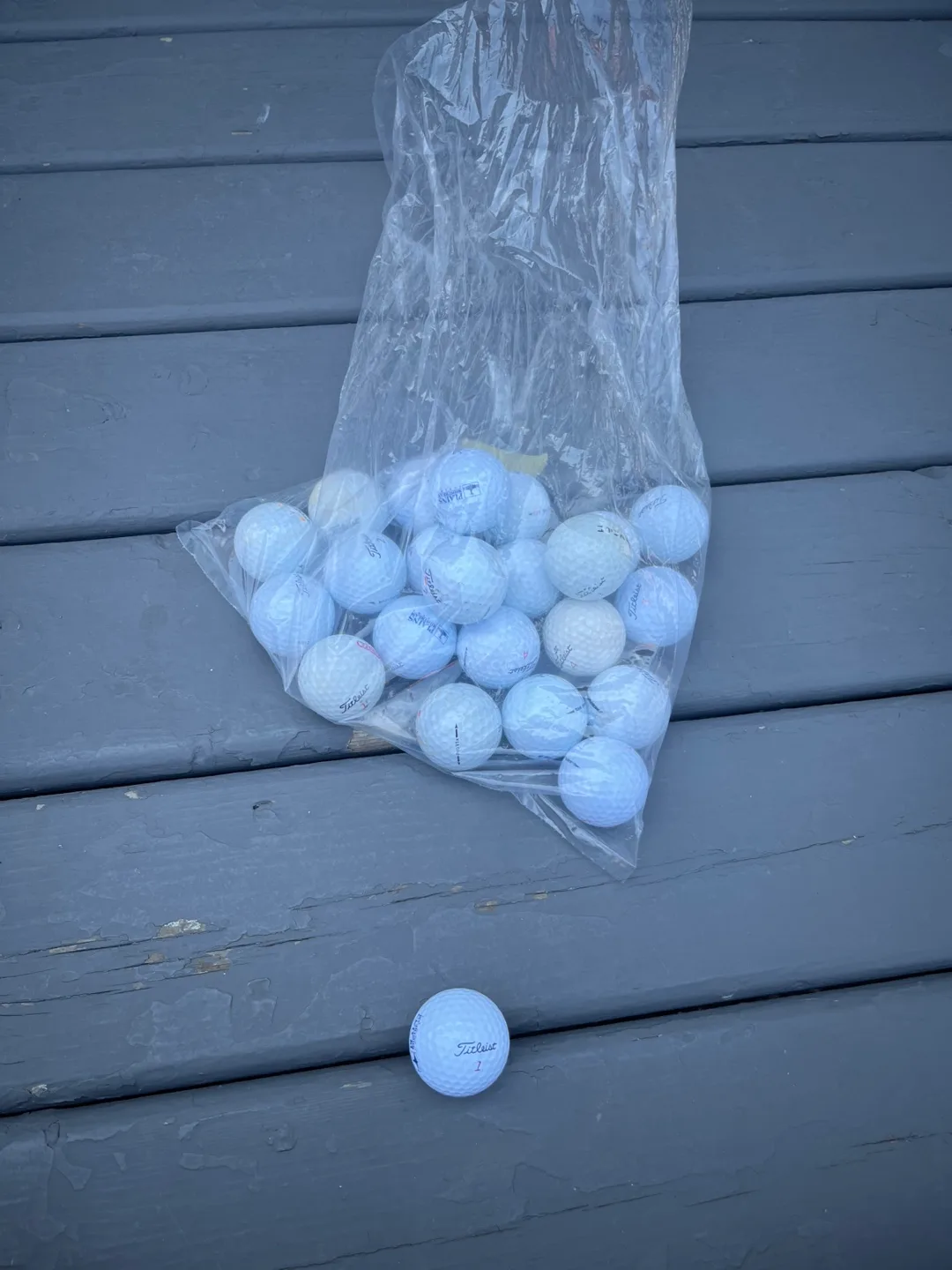 23 Titleist Golf Balls thumbnail